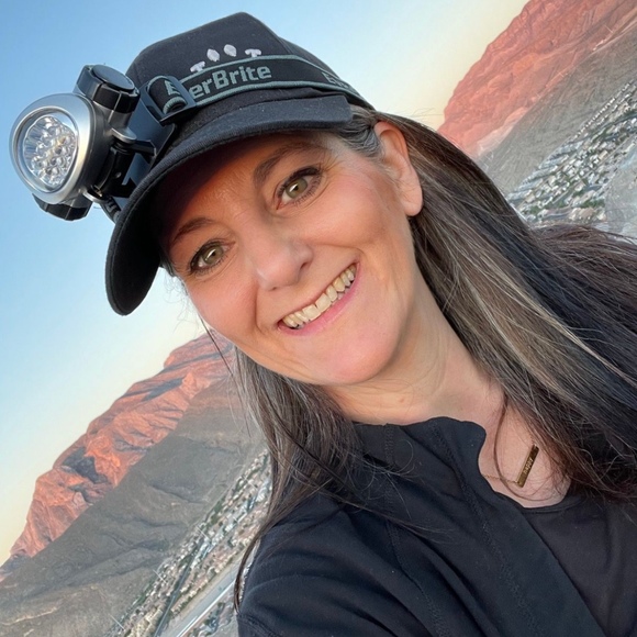 Meet your Posher, Toni - Picture 1 of 1